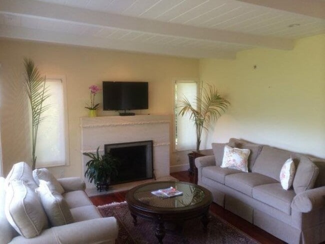 8 Mounds Rd in San Mateo, CA - Building Photo - Building Photo