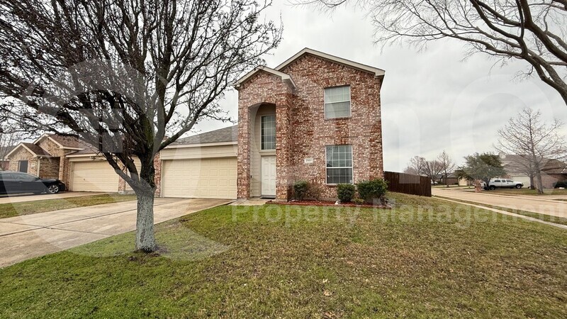 2001 Gardenia Dr in Forney, TX - Building Photo