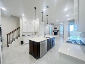 17745 Sage Ln in Dallas, TX - Building Photo