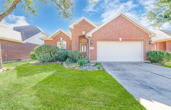 16907 Great Oaks Glen Dr in Houston, TX - Building Photo - Building Photo