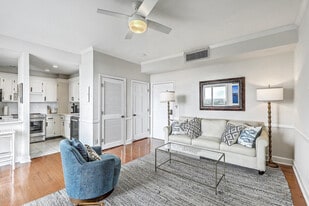 14 Murray Blvd in Charleston, SC - Building Photo