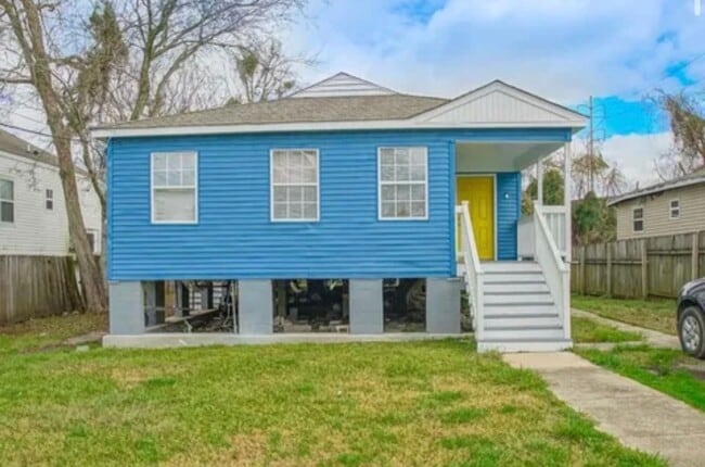 property at 3017-3019 Music St