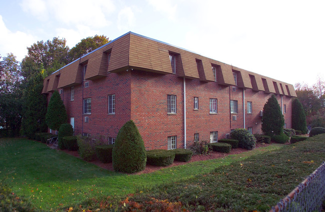 16 Lawrence St in Quincy, MA - Foto de edificio - Building Photo