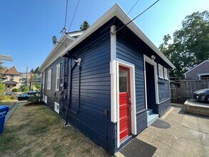 5511 Brooklyn Ave NE in Seattle, WA - Building Photo - Building Photo