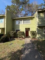 527 Tibet Ave in Savannah, GA - Building Photo