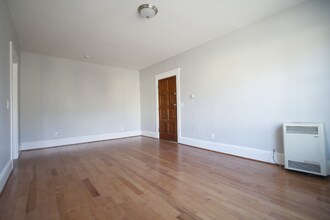 2630 14th Ave in Oakland, CA - Foto de edificio - Building Photo
