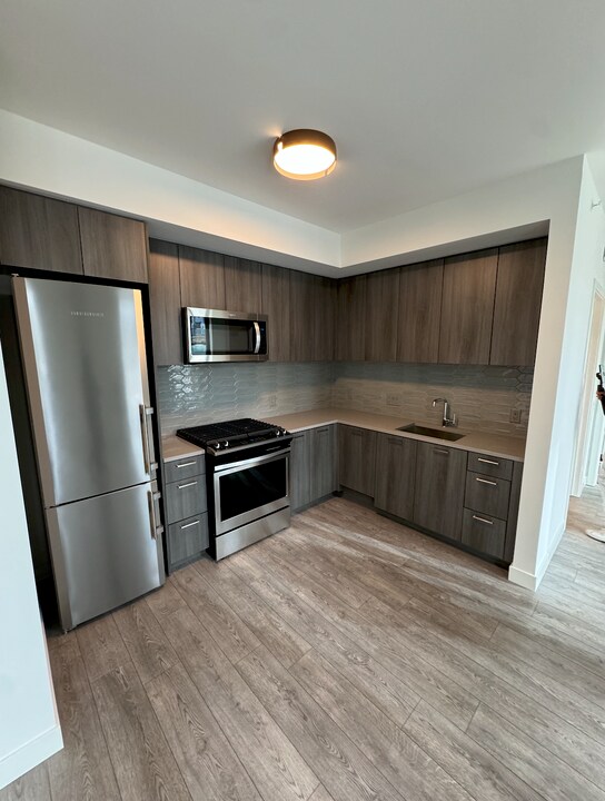 38 S Peoria St, Unit 512 in Chicago, IL - Building Photo