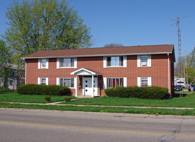 115 S Church St in New Carlisle, OH - Building Photo - Building Photo