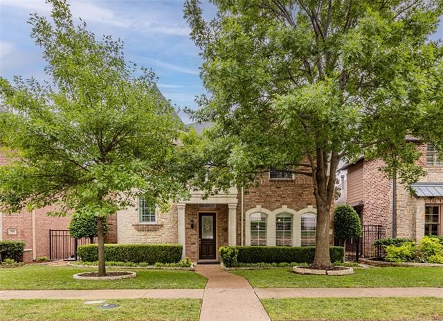 property at 5473 Braemar Dr
