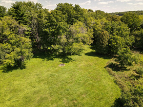 3130 Oakwood Rd in Hartland, WI - Building Photo - Building Photo