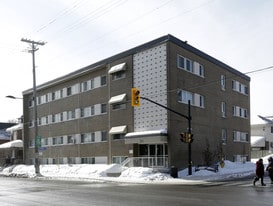 Bronson Terrace in Ottawa, ON - Building Photo