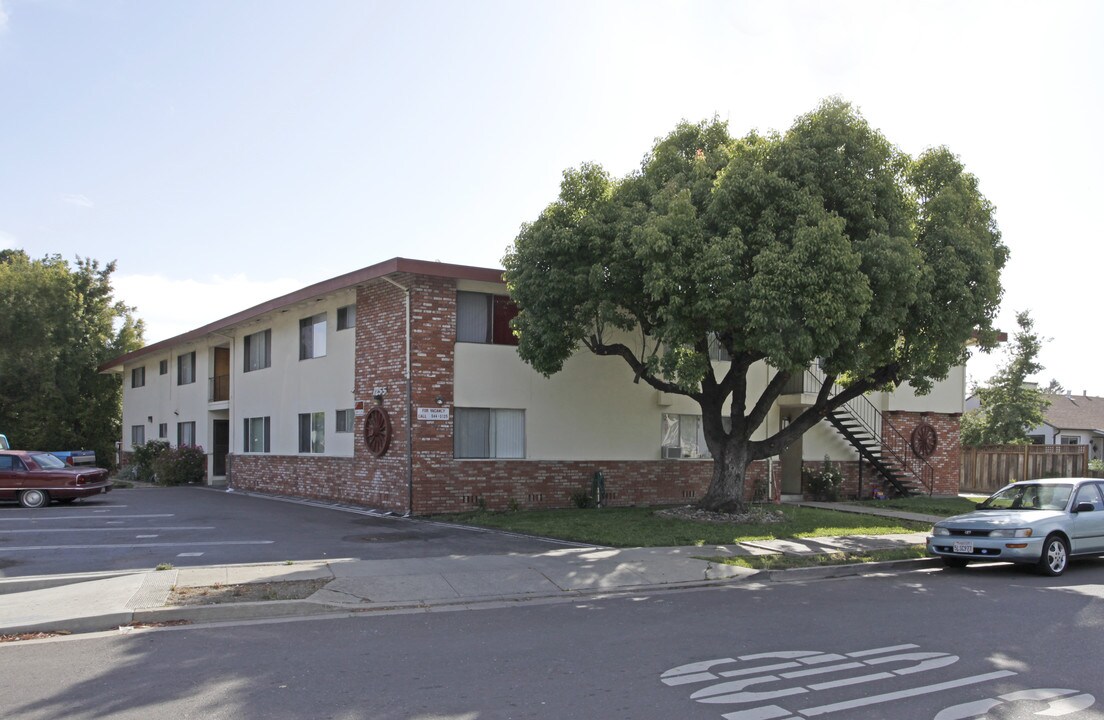 The Westerner Apartments in Redwood City, CA - Building Photo