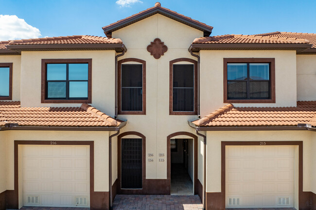 1818 Parkway Condominiums in Cape Coral, FL - Building Photo - Building Photo