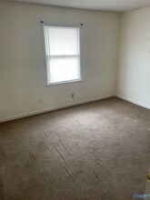 6209 Friar Tuck Dr NW in Huntsville, AL - Foto de edificio - Building Photo