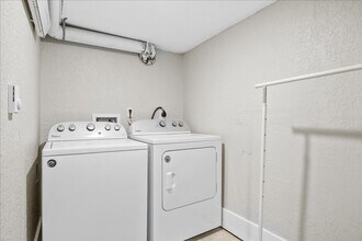 3007 Bent Ave, Unit Apt B in Cheyenne, WY - Building Photo - Building Photo