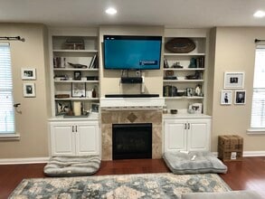 235 3rd Ave NE in Carmel, IN - Foto de edificio - Building Photo