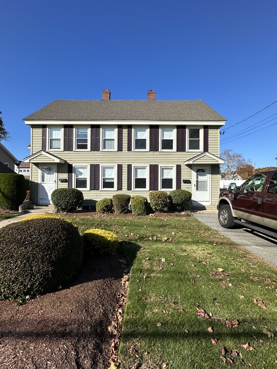 12 School St in Woburn, MA - Foto de edificio