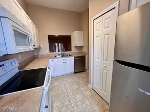 1111 Diplomat Pkwy E in Cape Coral, FL - Building Photo - Building Photo