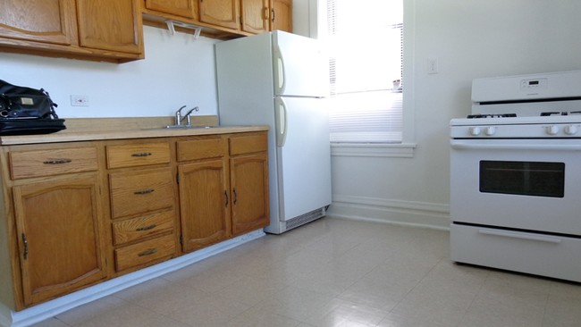 7134 N Wolcott Ave in Chicago, IL - Foto de edificio - Interior Photo