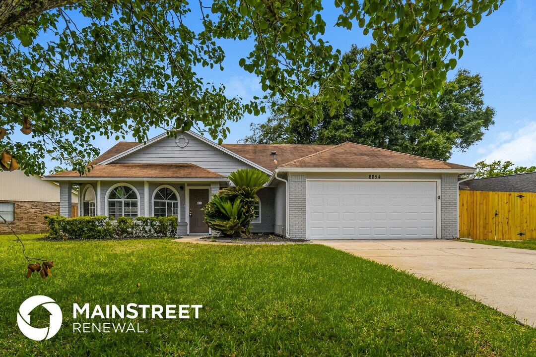 8854 Rose Hill Dr N in Jacksonville, FL - Foto de edificio