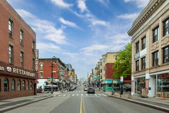 700 Manhattan Ave in Brooklyn, NY - Building Photo - Building Photo