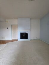 10854 Sabre Hill Dr in San Diego, CA - Building Photo - Building Photo