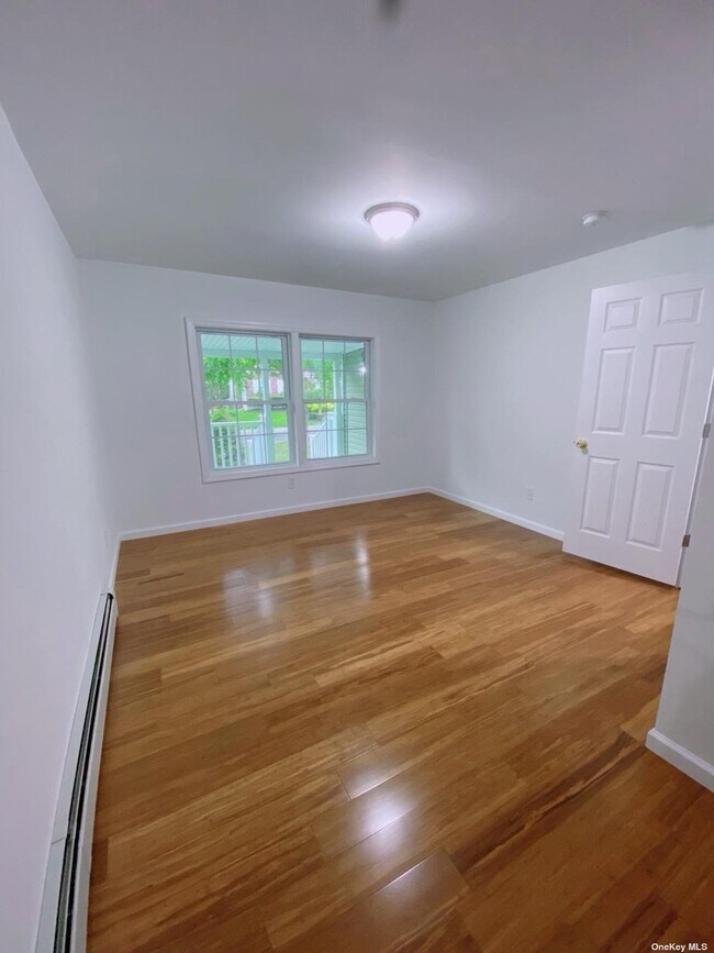 17 Minerva Ln Rentals in Centereach, NY