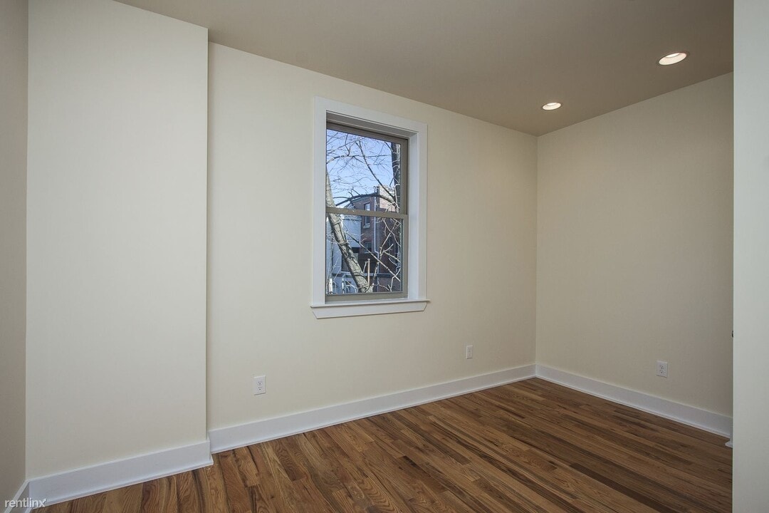 1701 W Jefferson St-Unit -Apt 2 in Philadelphia, PA - Building Photo