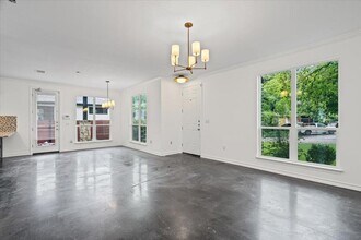 2947 Moss St in Austin, TX - Building Photo - Building Photo