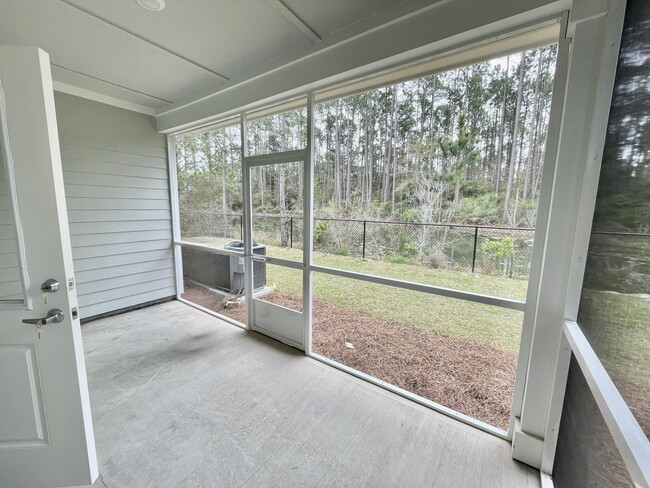 103 Palm St in Freeport, FL - Building Photo - Building Photo