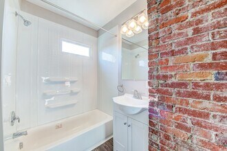 426 Edgemont St in Pittsburgh, PA - Building Photo - Building Photo