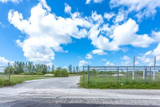 The Commons in Miami Gardens, FL - Foto de edificio - Building Photo