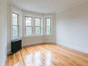 69 Babcock St in Brookline, MA - Building Photo - Building Photo