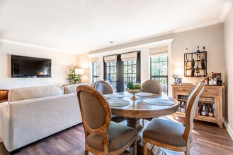 4727 Jarboe St in Kansas City, MO - Foto de edificio - Building Photo