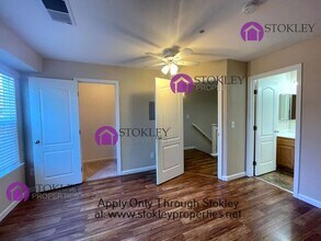 7 Ashford Pl in Martinez, CA - Building Photo - Building Photo