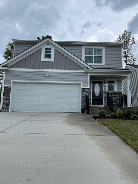 4944 Bailey Woods Ln in Midlothian, VA - Building Photo