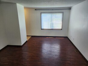 1229 McCormick St in Des Moines, IA - Building Photo - Building Photo