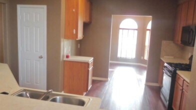5011 Forest Hurst Glen in Spring, TX - Building Photo - Building Photo