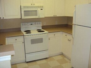 1305 High Hammock Dr in Tampa, FL - Building Photo - Building Photo