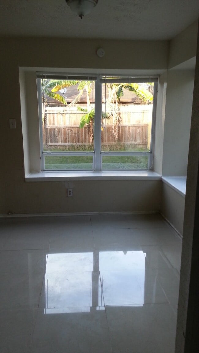 property at 15829 Ridgeroe Ln