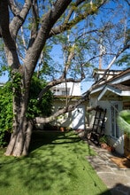 1229 23rd St, Unit Cottage in Santa Monica, CA - Foto de edificio - Building Photo