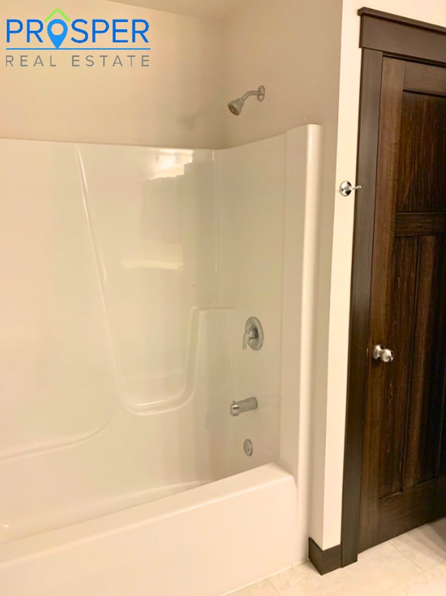 341 E 3rd Ave in Stanley, WI - Building Photo - Building Photo