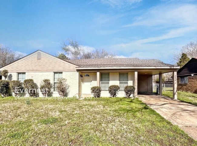 property at 2880 Normandy Dr