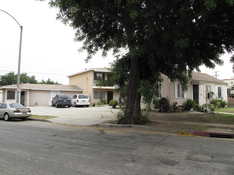 6001 Harding Ave in South Gate, CA - Building Photo