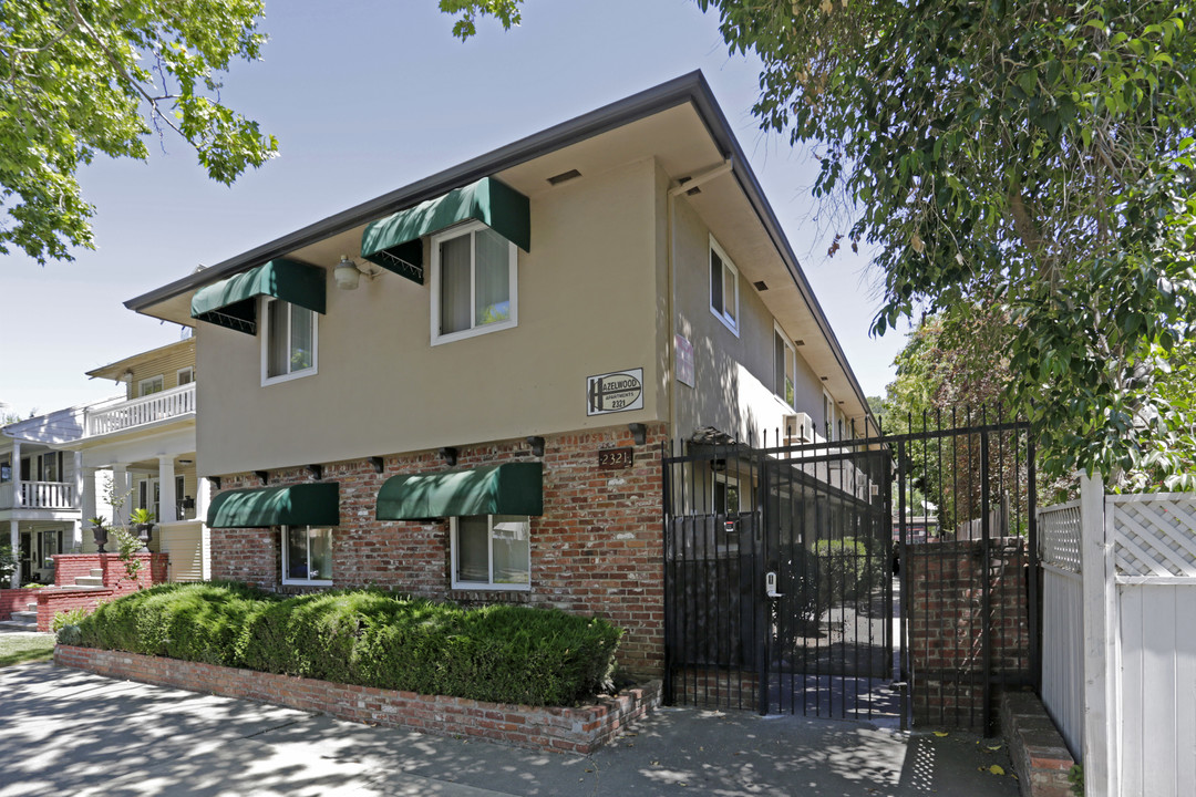 Hazelwood Apartments in Sacramento, CA - Building Photo