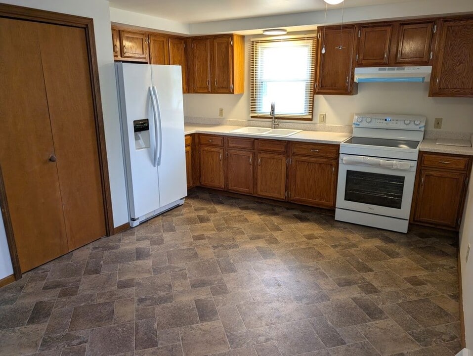 1331 Borden Rd in Depew, NY - Building Photo