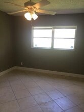 5317 NW 18th St in Lauderhill, FL - Building Photo - Building Photo