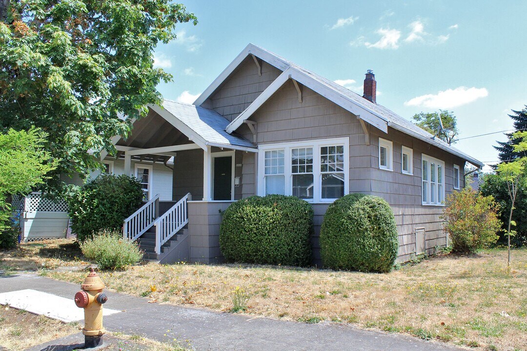 4806 NE 29th Ave in Portland, OR - Building Photo