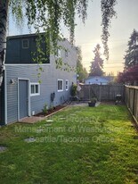 802 9th St SW in Puyallup, WA - Building Photo