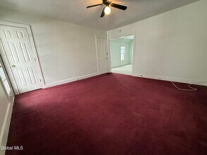 172 Kingsboro Ave in Gloversville, NY - Building Photo - Building Photo